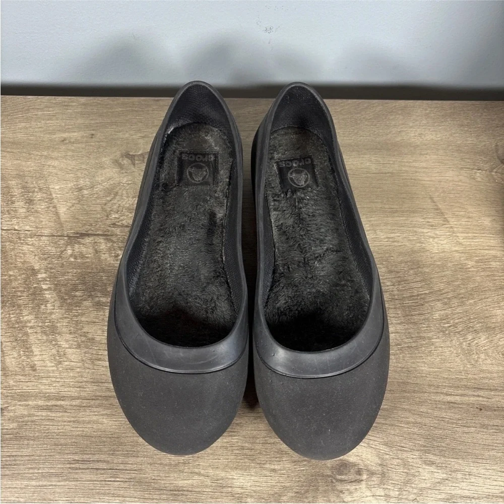 Crocs Mammoth Women’s Size 9 Shoes Black Fur Lined Comfort Flats - Picture 6 of 11